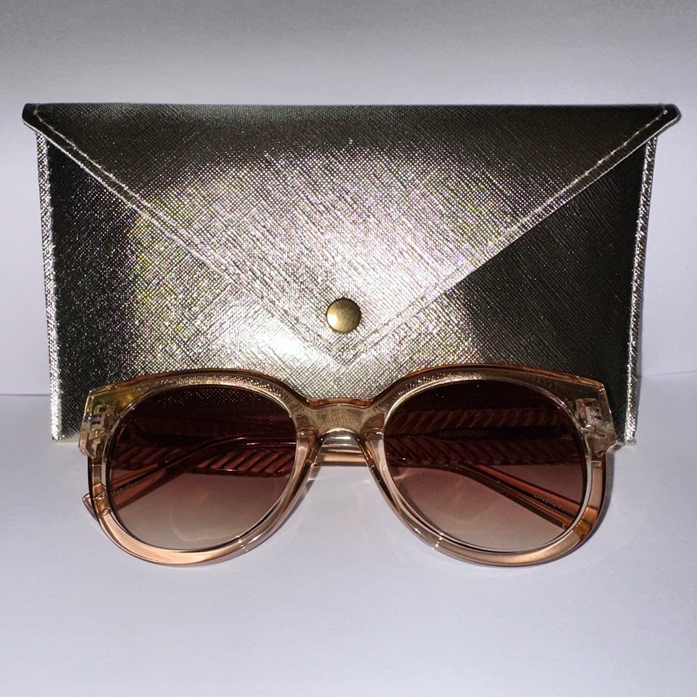 Bethenny Round Tan Sunglasses with Case and Attached Cloth Like New Condition